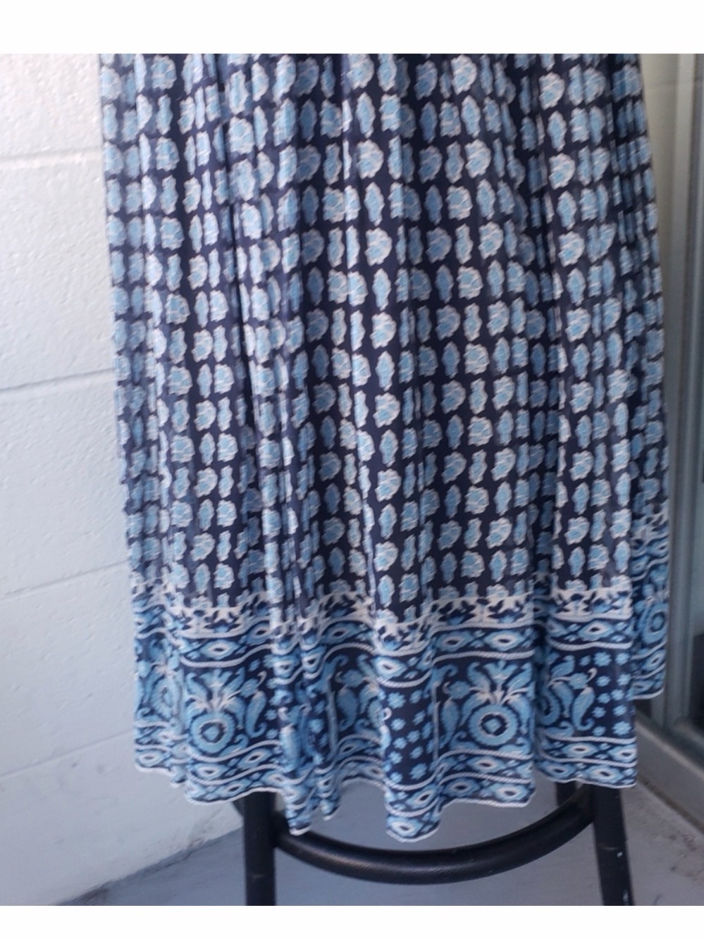 Robbie Bee Navy and Light Blue Printed Midi Dress - Picture 4 of 10